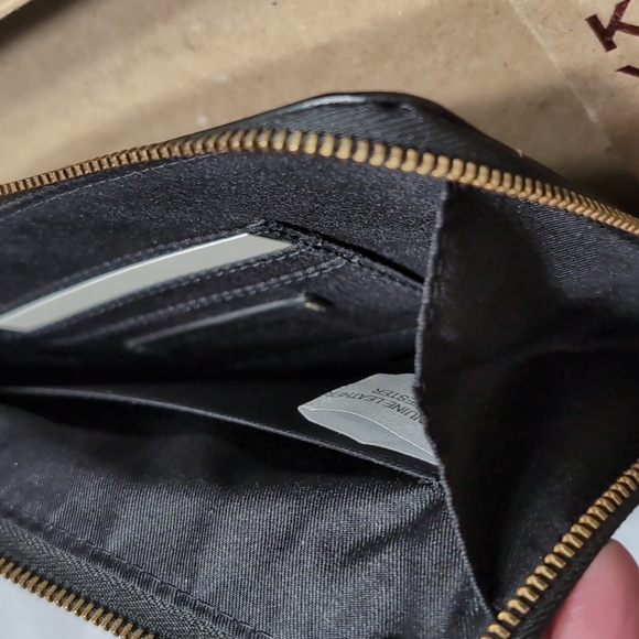 Lucky Brand Leather Wristlet and TriFold Wallet - Picture 12 of 13